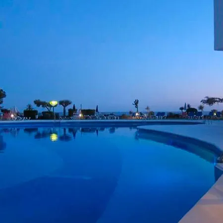 - Tolle Aussicht Und Poolbereich