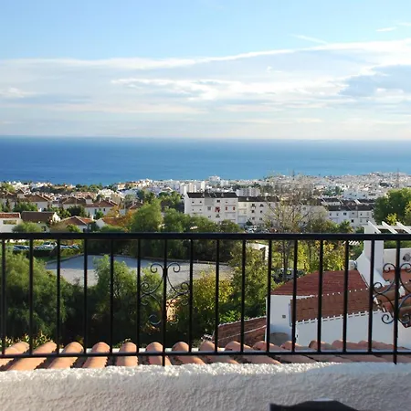 - Tolle Aussicht Und Poolbereich