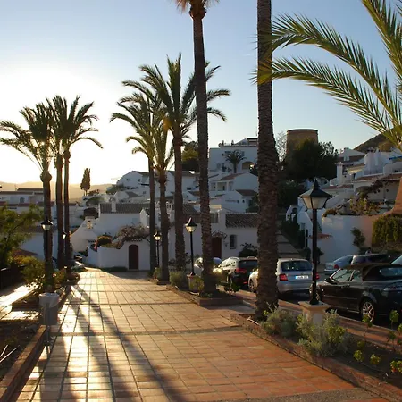 - Tolle Aussicht Und Poolbereich Holiday home *